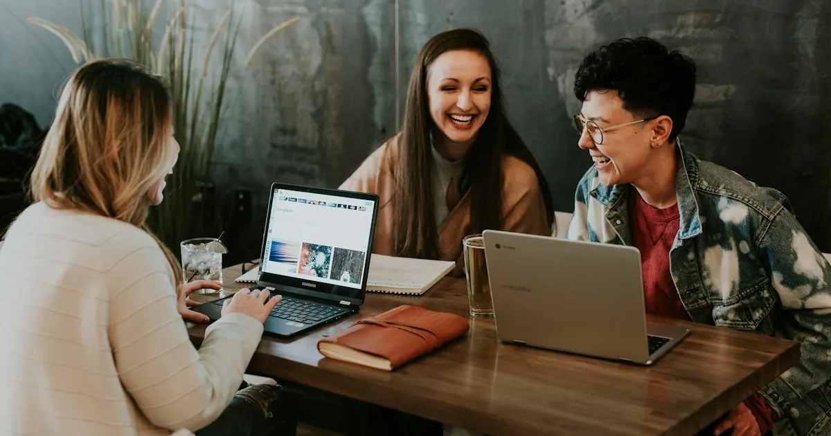 Blog de Just Quality en Granada: Agencia SEO o empresa de desarrollo web: a quién contratar en Granada